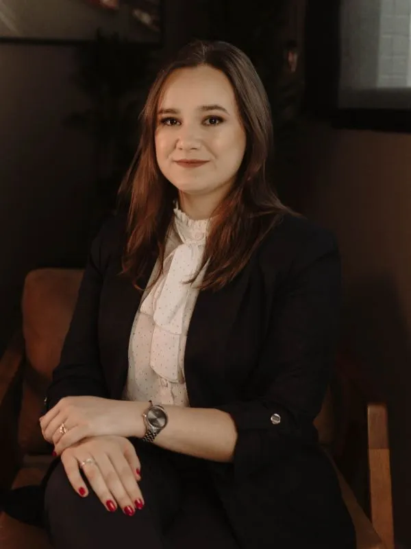 Dra. Ana Luiza Rocha, advogada na NFC Advogados em Curitiba