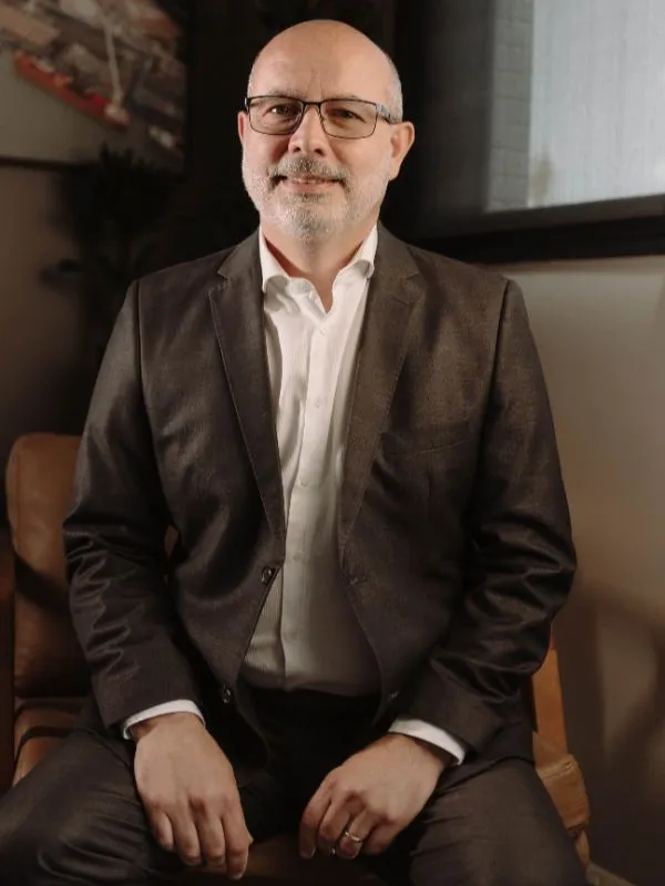 Dr Enrico Miguel Nichetti, advogado na NFC Advogados em Curitiba