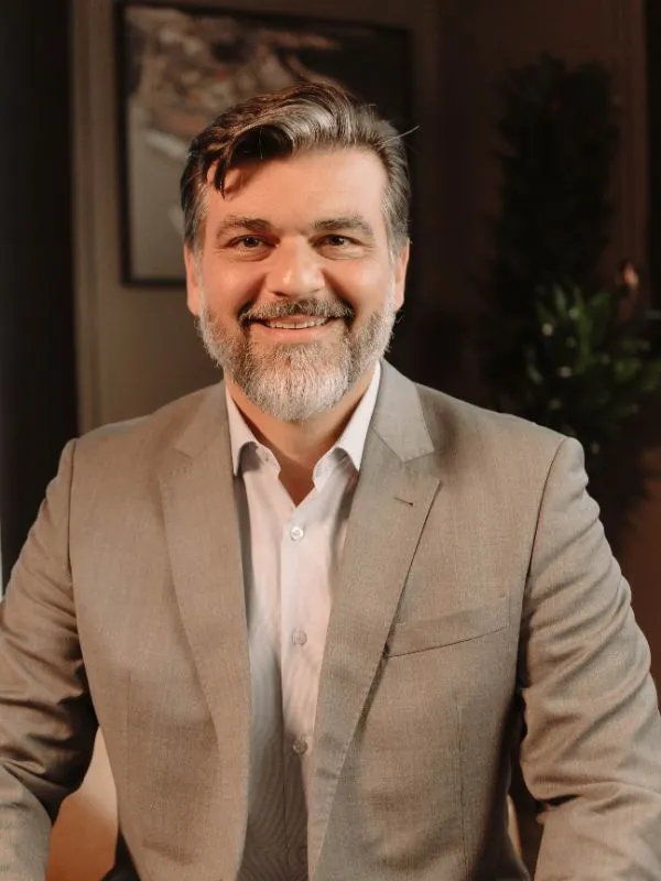 Dr. Rafael Ferreira Filippin, advogado Especialista em Gestão e Direito Empresarial, Especialista em Gestão de Recursos Hídricos na NFC Advogados em Curitiba